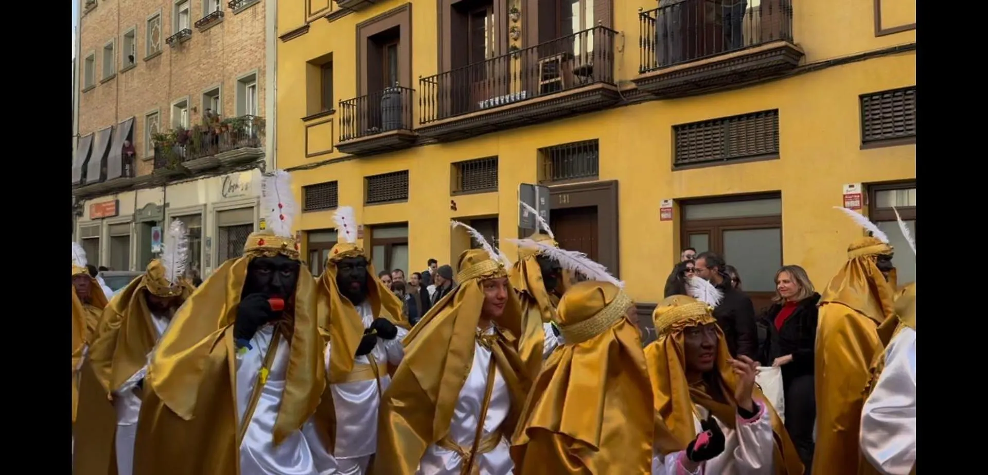 Un Espacio Diferente En Triana. Sevilla 0*,