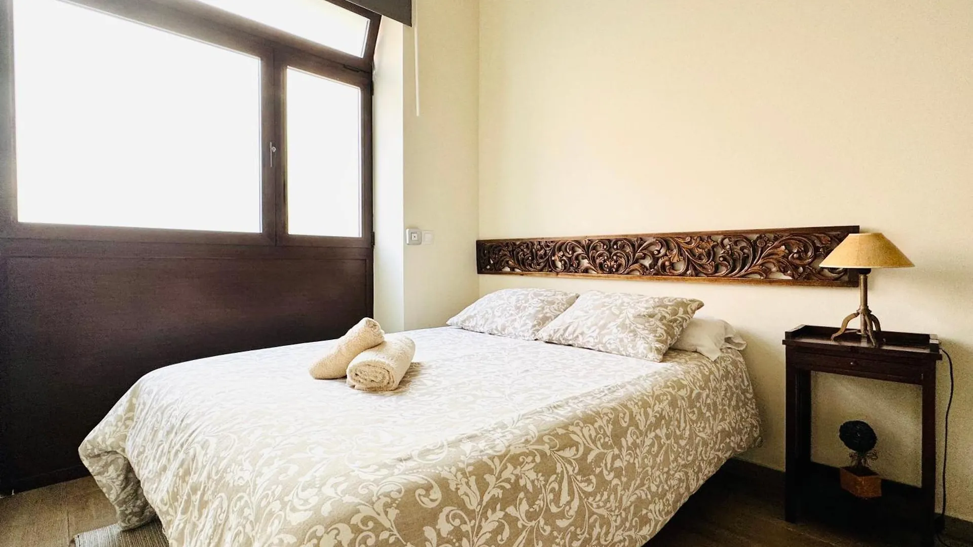Un Espacio Diferente En Triana. Seville Apartment